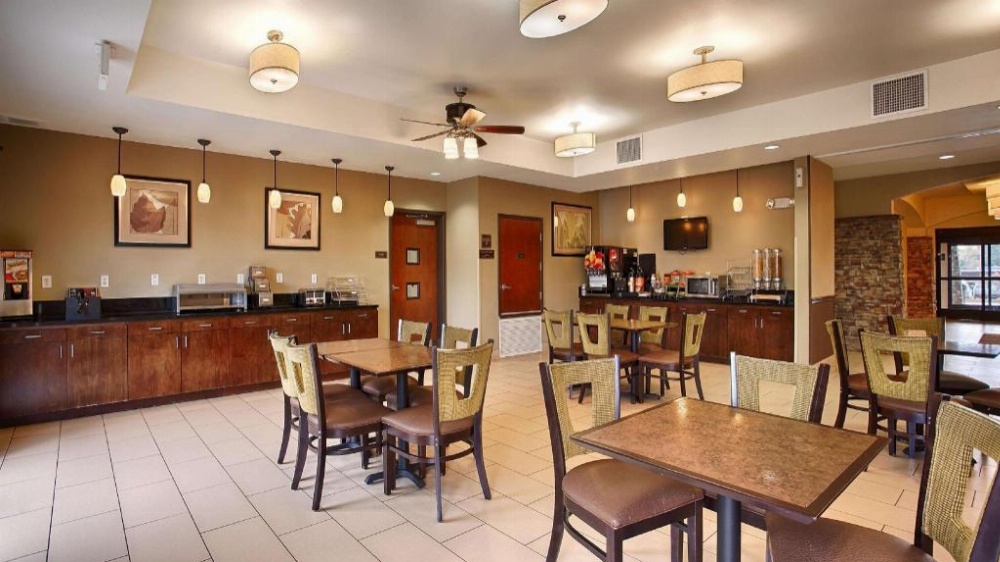 Best Western Plus Desoto Inn & Suites